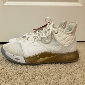 Nike PG 3 NASA white